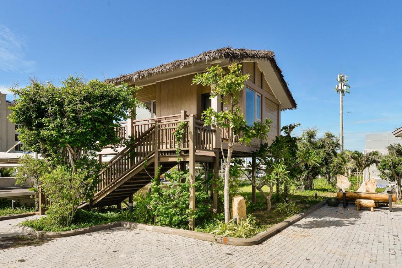 Lan Rung Beach Resort Long Hai Rum bild