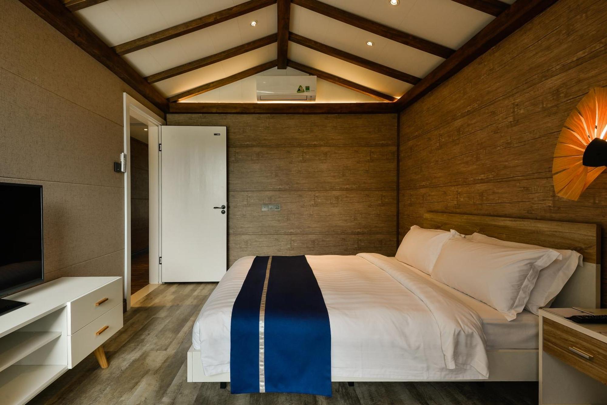 Lan Rung Beach Resort Long Hai Rum bild